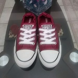 Maroon Converse 🌟